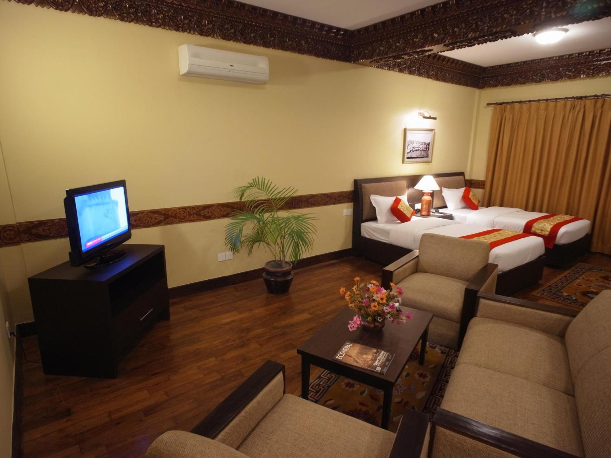 Hotel Tibet International Kathmandu Bagian luar foto