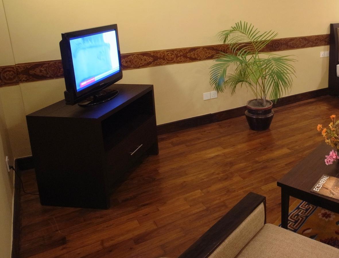 Hotel Tibet International Kathmandu Bagian luar foto