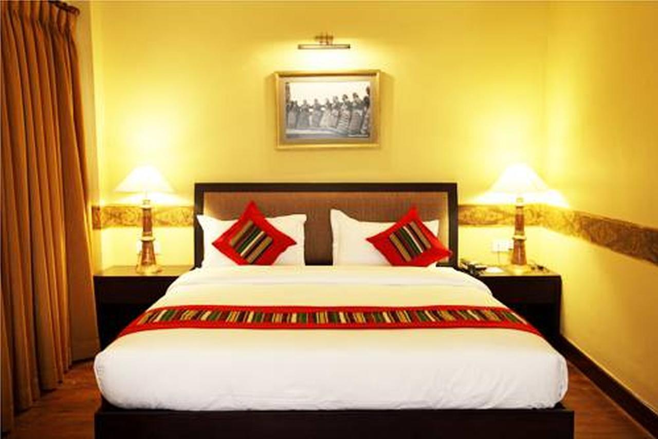 Hotel Tibet International Kathmandu Bagian luar foto