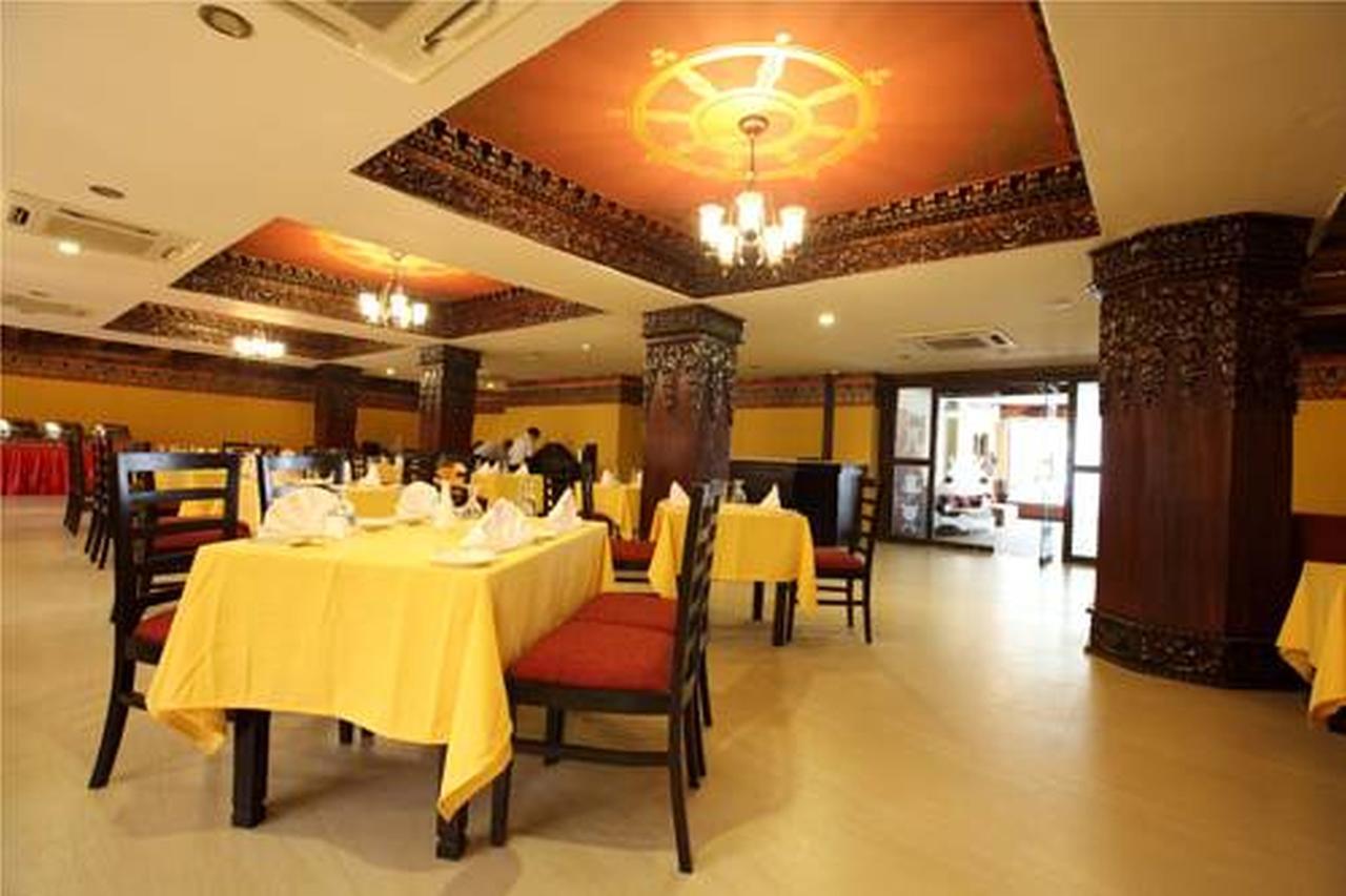 Hotel Tibet International Kathmandu Bagian luar foto