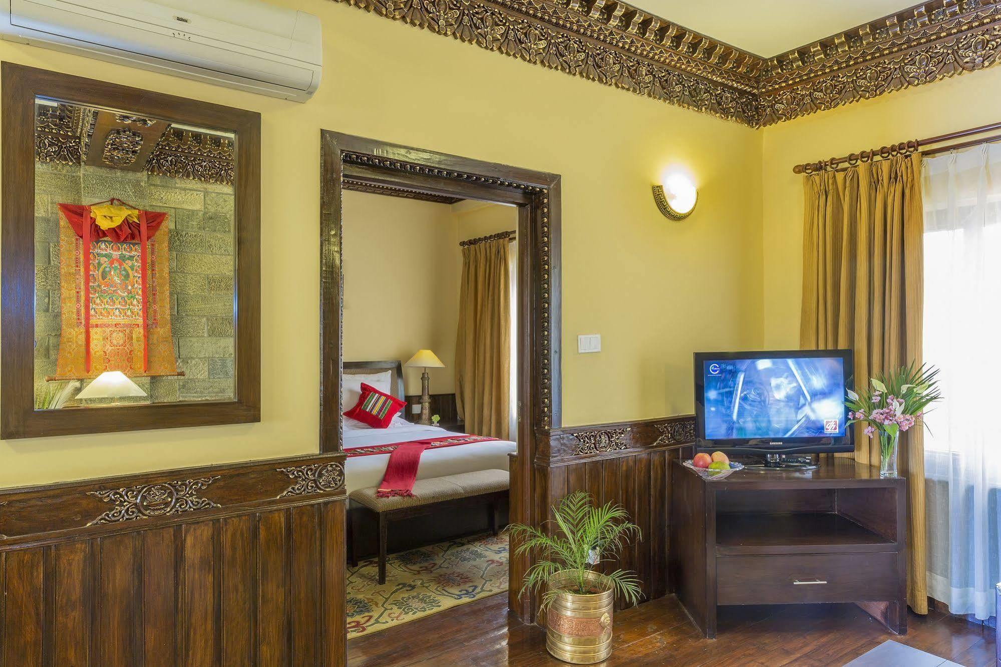 Hotel Tibet International Kathmandu Bagian luar foto
