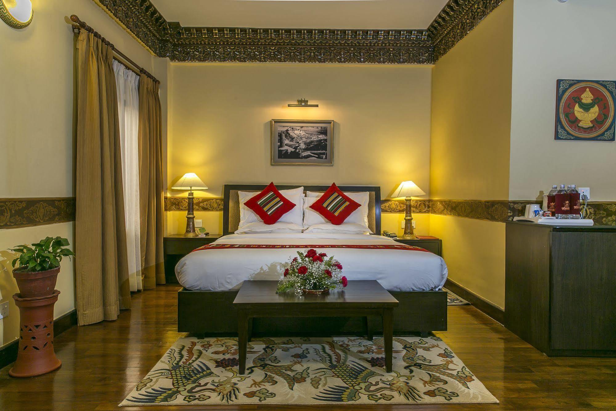 Hotel Tibet International Kathmandu Bagian luar foto