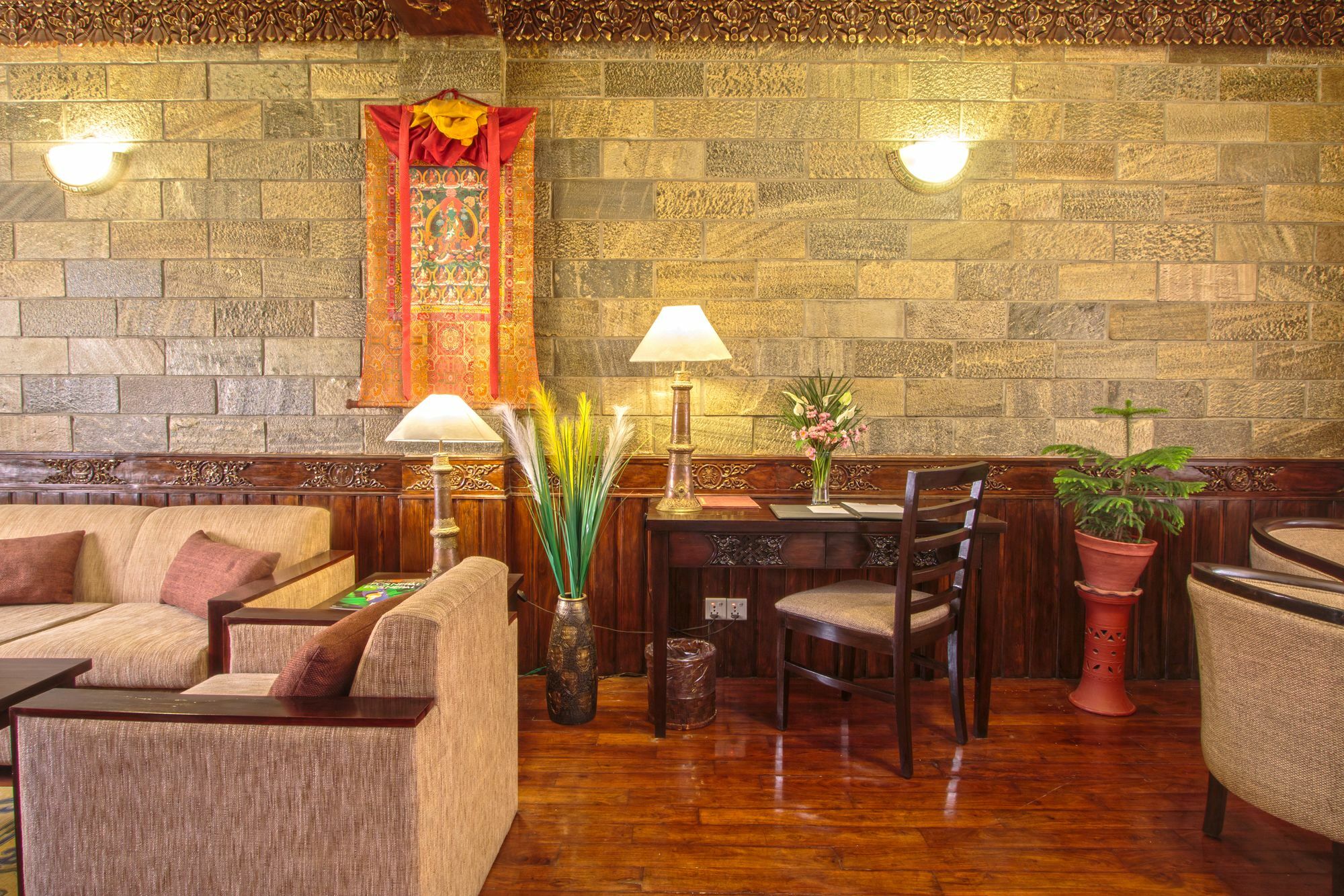 Hotel Tibet International Kathmandu Bagian luar foto